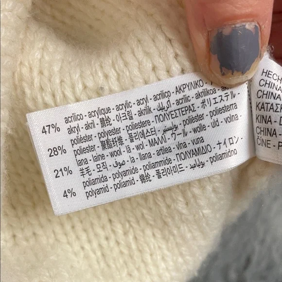 Zara Cream Cable-Knit Sleeveless Turtleneck Sweater with side slits - Picture 8 of 8